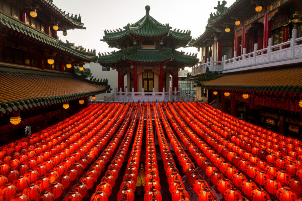Der Sanfong-Tempel in Kaohsiung mit seinen vielen roten Lampions